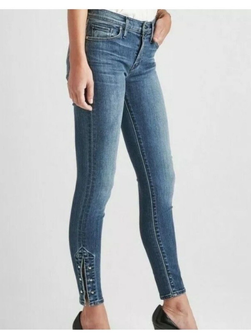 HUDSON sz25 NICO MIDRISE ANKLE SUPER
SKINNY JEANS PIERCED HEM HALIFAX